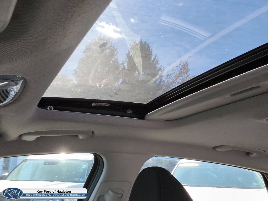Used 2025 Hyundai Elantra SEL FWD image 13