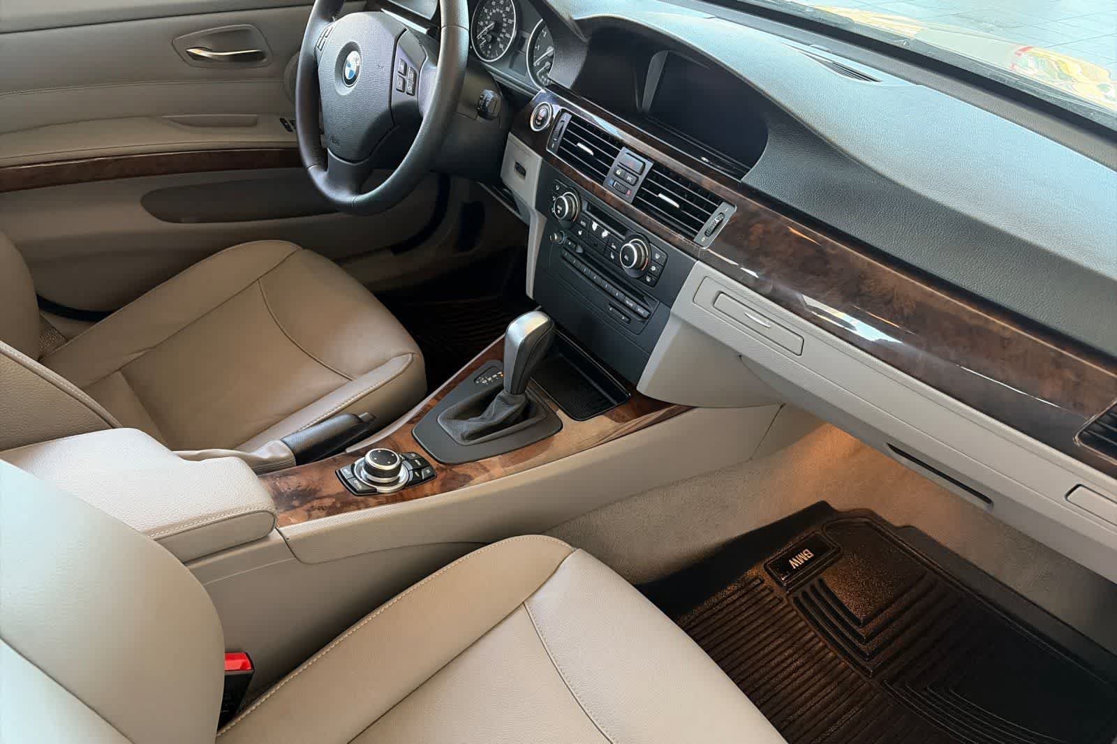 Used 2010 BMW 328i Sedan RWD image 16