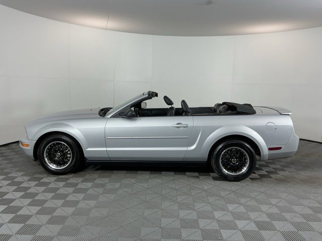 Used 2007 Ford Mustang V6 Deluxe image 8