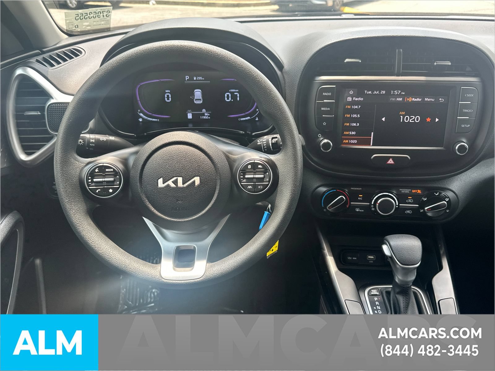 Used 2025 Kia Soul LX w/ LX Technology Package FWD image 24