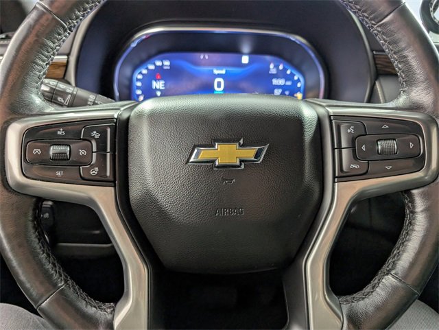 Used 2023 Chevrolet Suburban Premier image 23