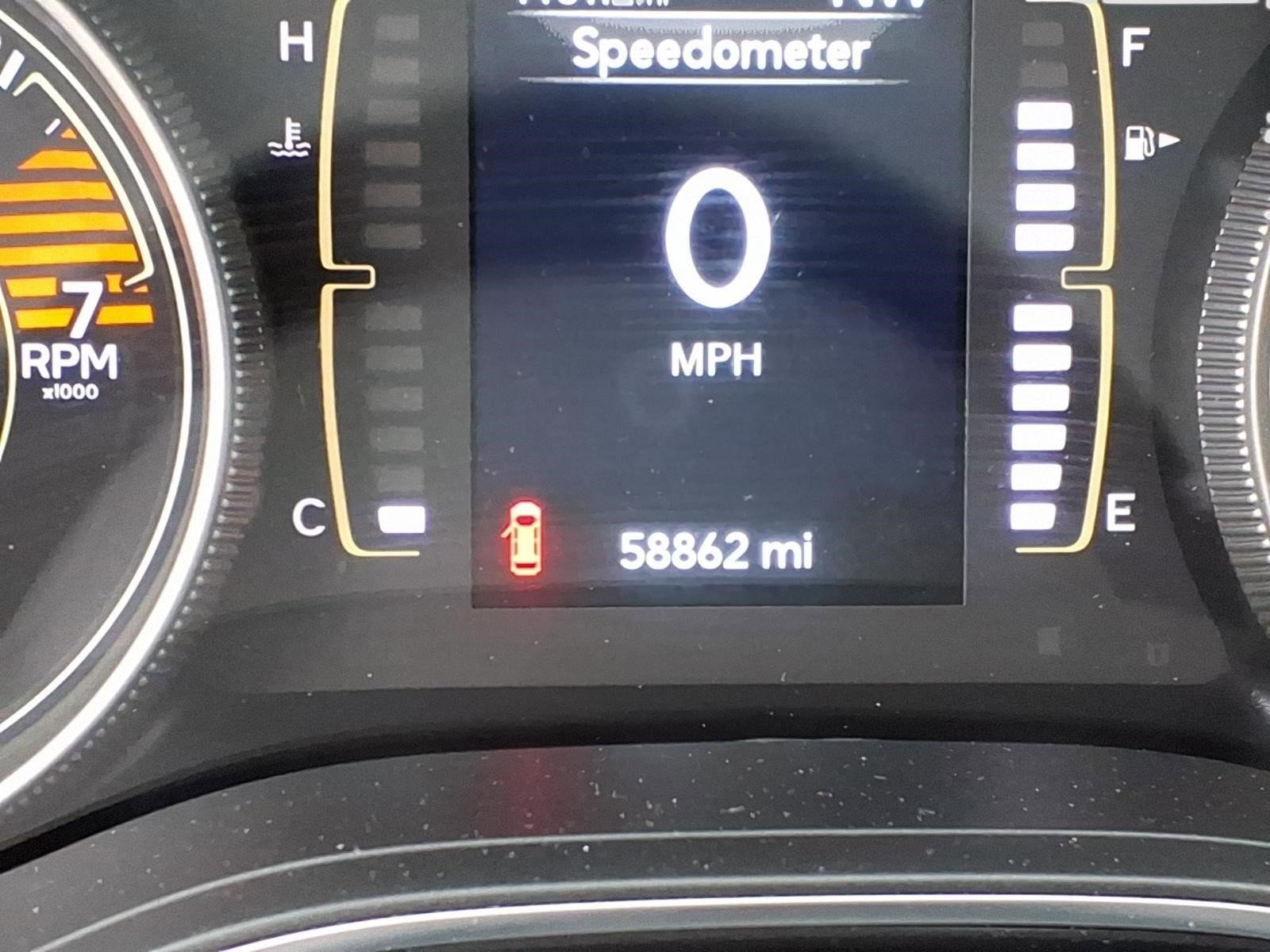Used 2019 Jeep Cherokee Latitude w/ Cold Weather Group AWD/4WD image 25