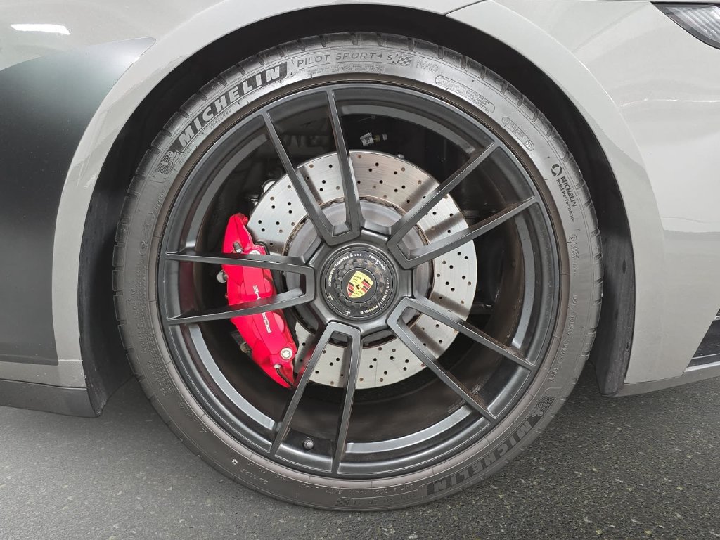 Certified 2023 Porsche 911 Targa 4 GTS AWD/4WD image 28