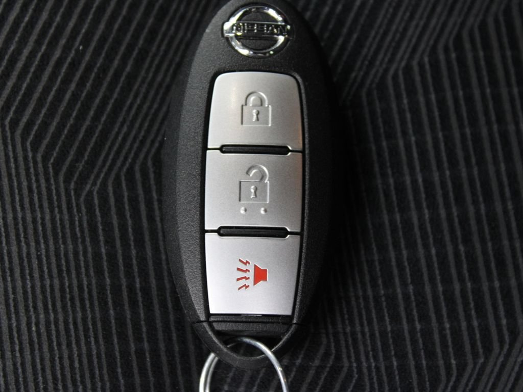 Used 2015 Nissan Rogue SV AWD/4WD image 53