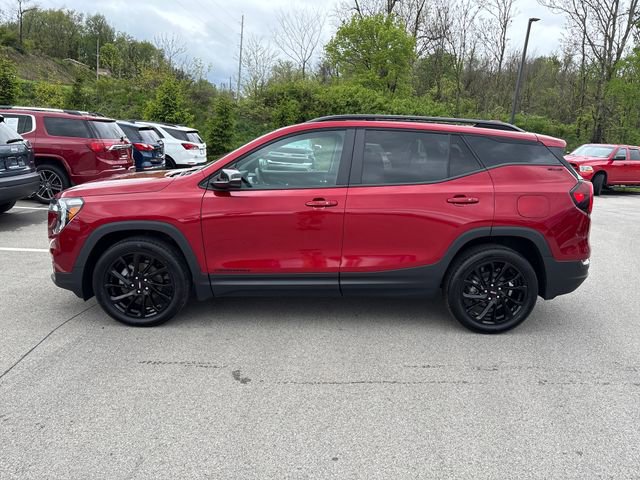 Certified 2023 GMC Terrain SLE w/ Driver Convenience Package AWD/4WD image 2