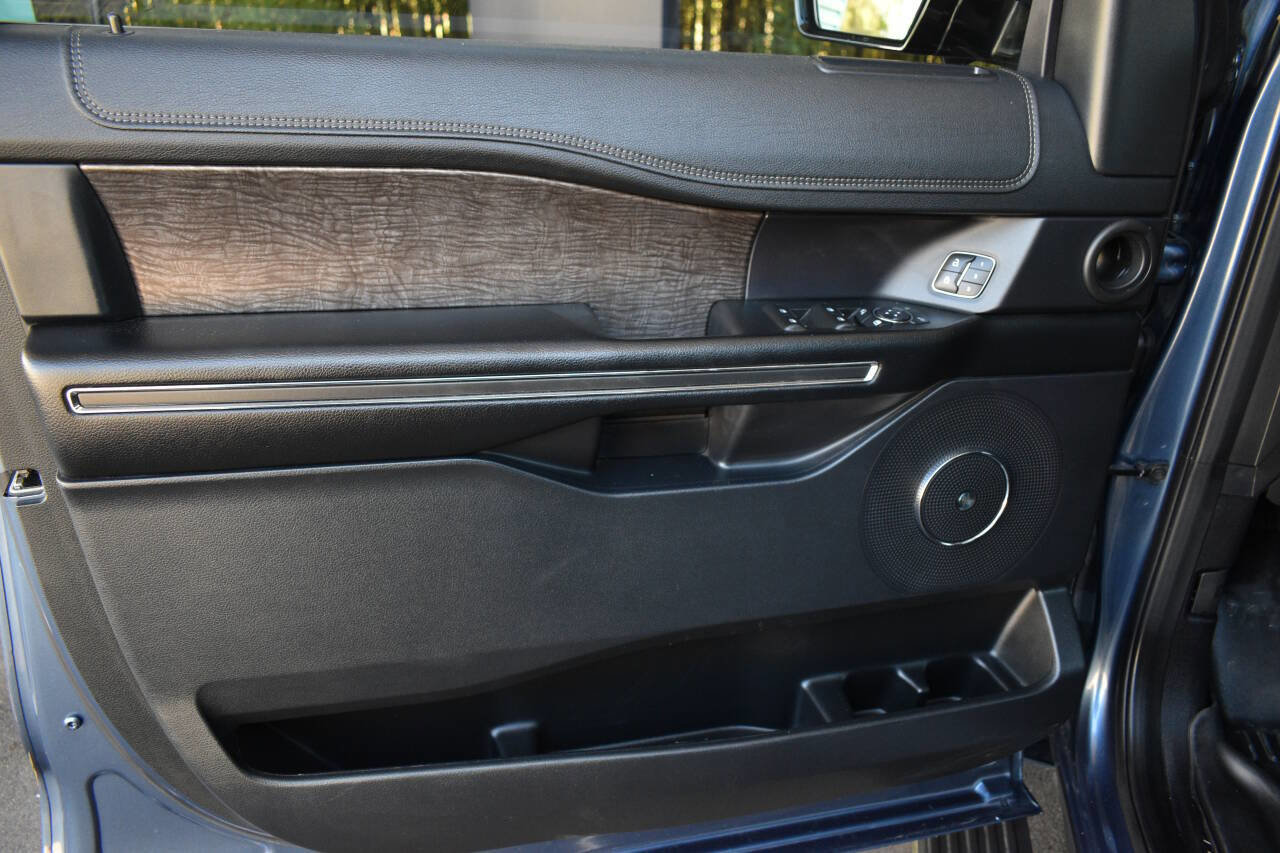 Used 2020 Ford Expedition Limited w/ Equipment Group 302A image 19