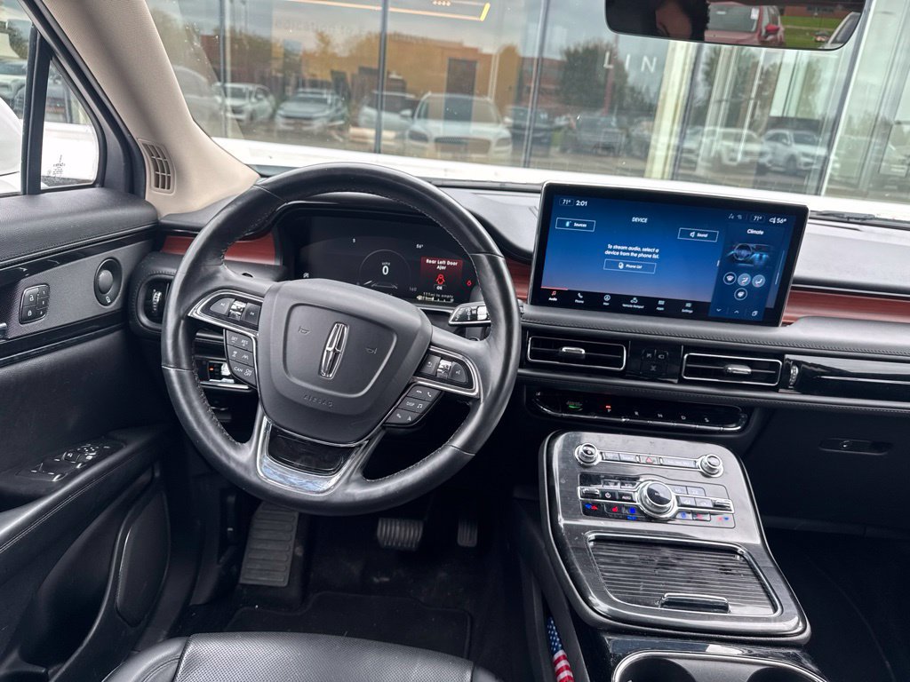 Used 2022 Lincoln Nautilus Reserve w/ Equipment Group 201A AWD/4WD image 9