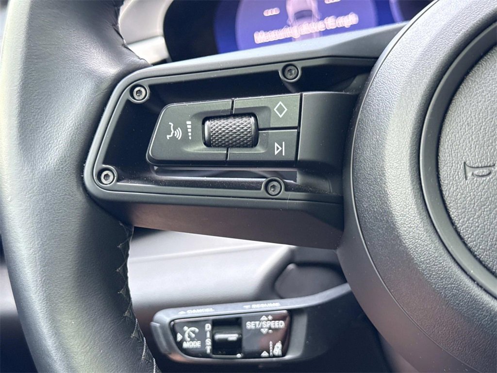 Used 2024 Porsche Macan 4 Electric image 13