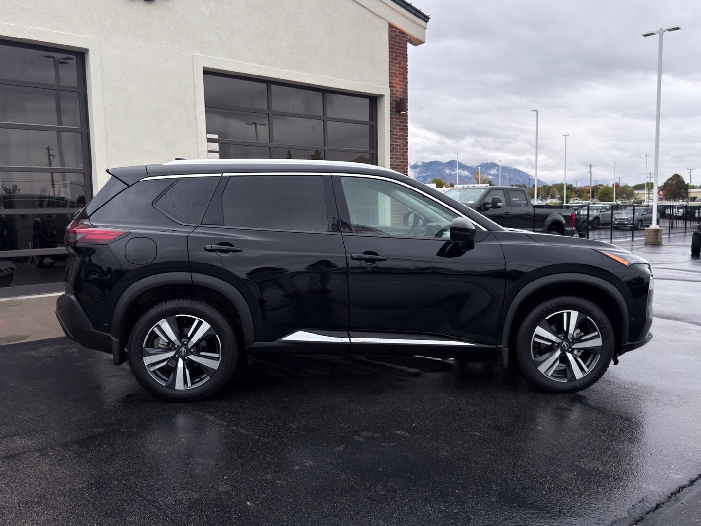 Used 2023 Nissan Rogue SL w/ SL Premium Package AWD/4WD image 34