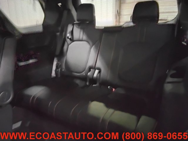 Used 2025 Honda Pilot TrailSport image 14