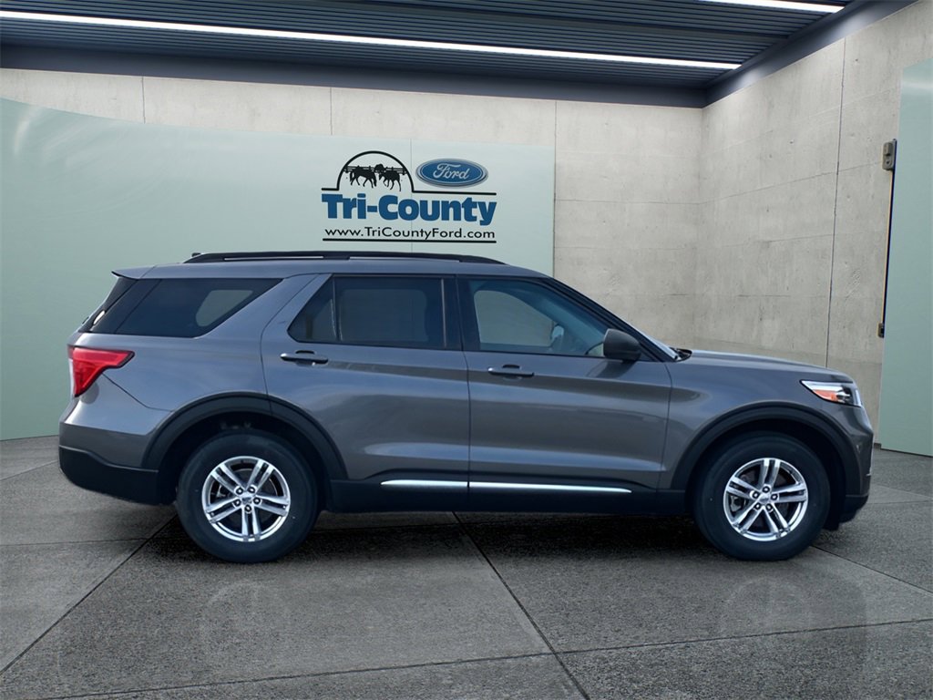 Used 2022 Ford Explorer XLT image 8