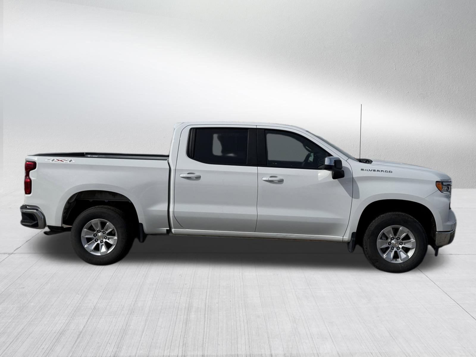Used 2025 Chevrolet Silverado 1500 LT AWD/4WD image 8