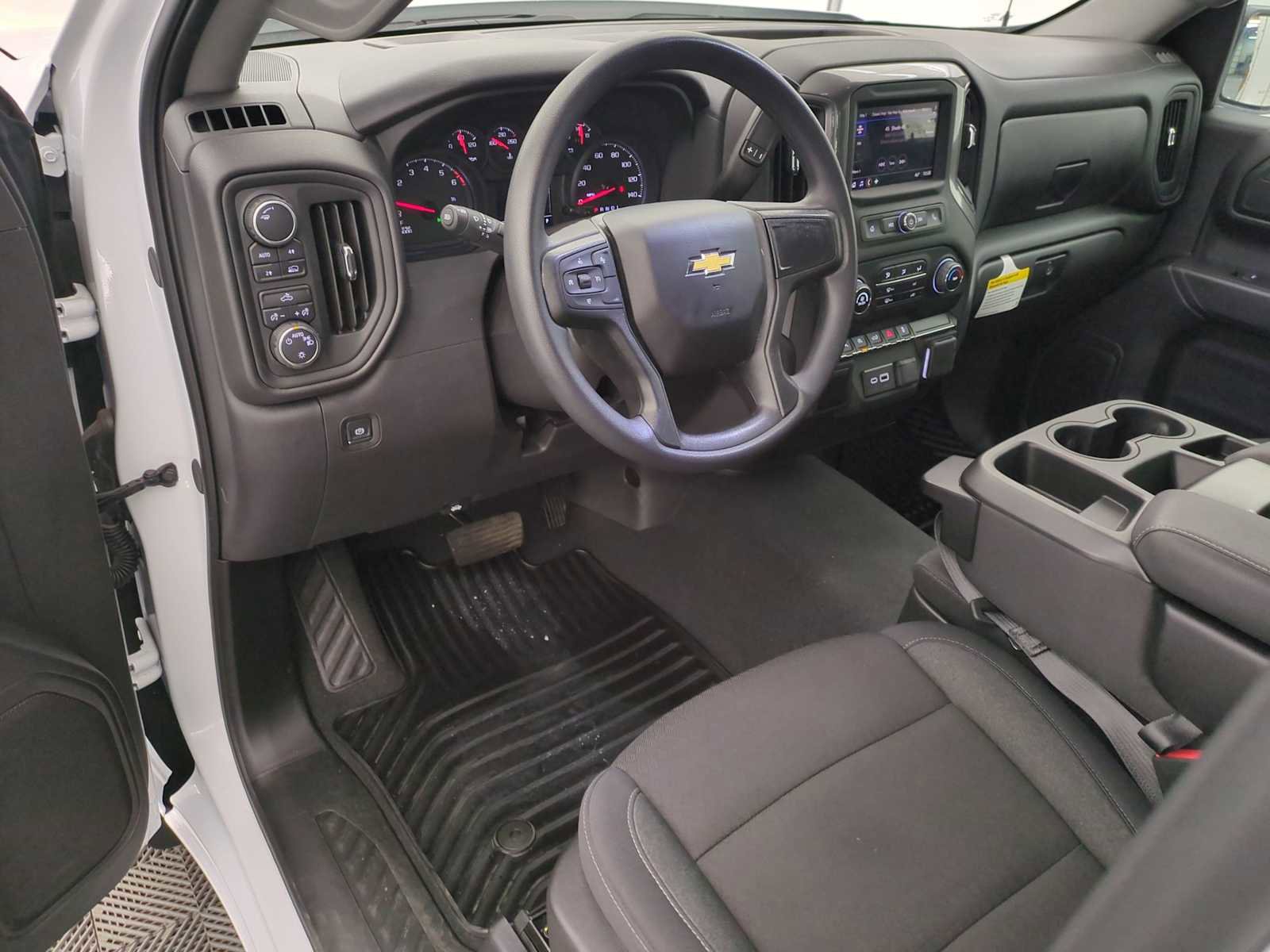 New 2025 Chevrolet Silverado 1500 Custom image 2