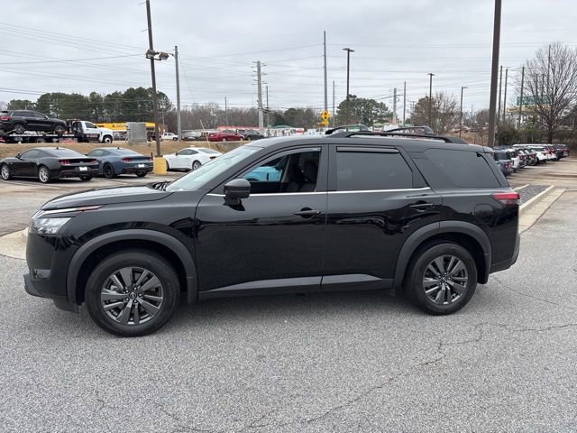 Used 2024 Nissan Pathfinder SV image 5