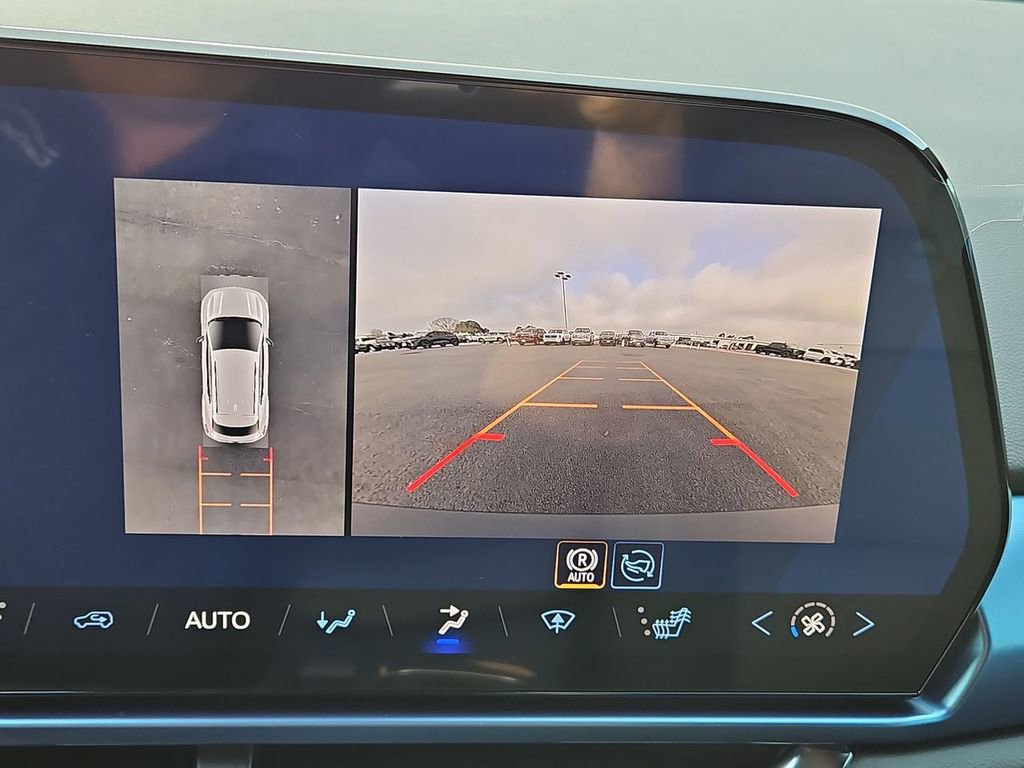 New 2026 Chevrolet Equinox EV LT FWD image 7
