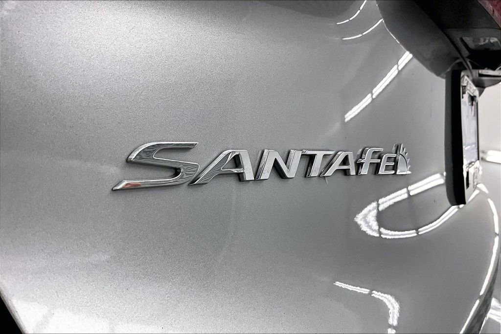 Used 2023 Hyundai Santa Fe SE w/ Cargo Package image 8