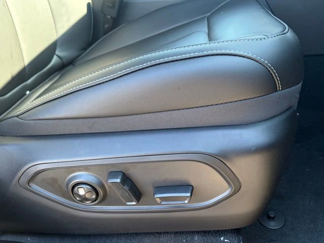 New 2026 Jeep Grand Cherokee Limited w/ Limited Altitude Package AWD/4WD image 28