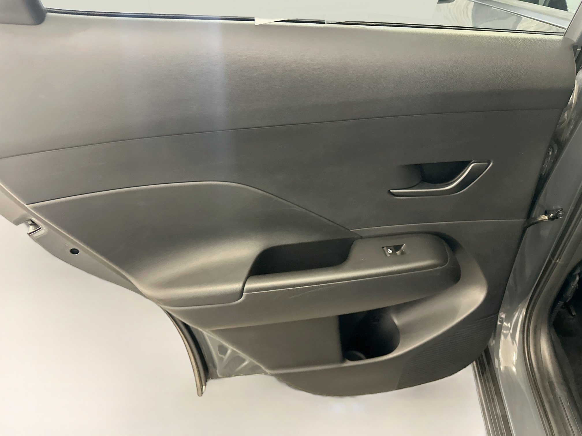 Used 2025 Hyundai Kona SEL AWD/4WD image 27