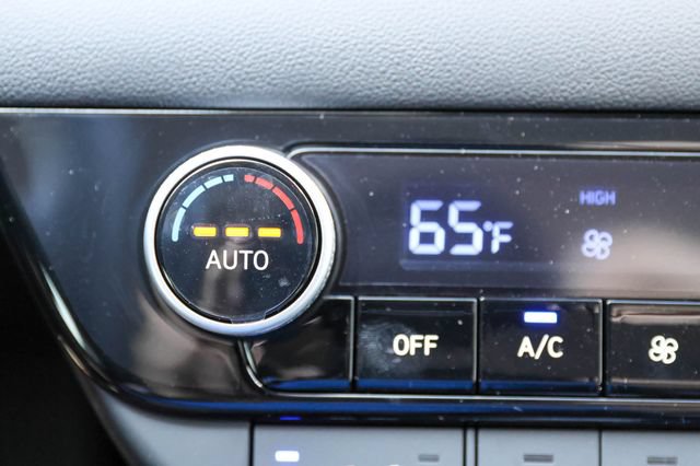New 2026 Hyundai Elantra Limited FWD image 22