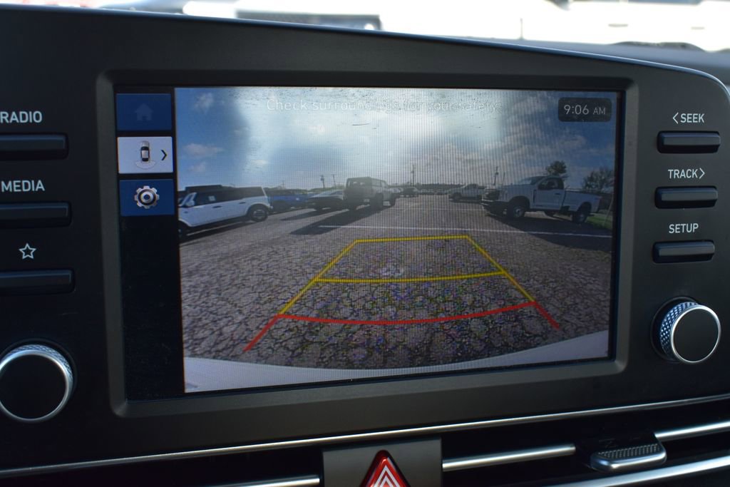 Used 2024 Hyundai Elantra SE image 12