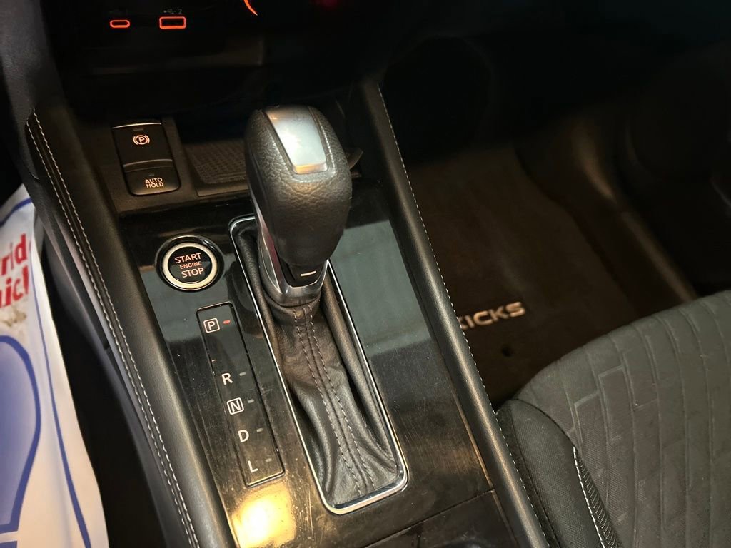 Used 2022 Nissan Kicks SV image 29