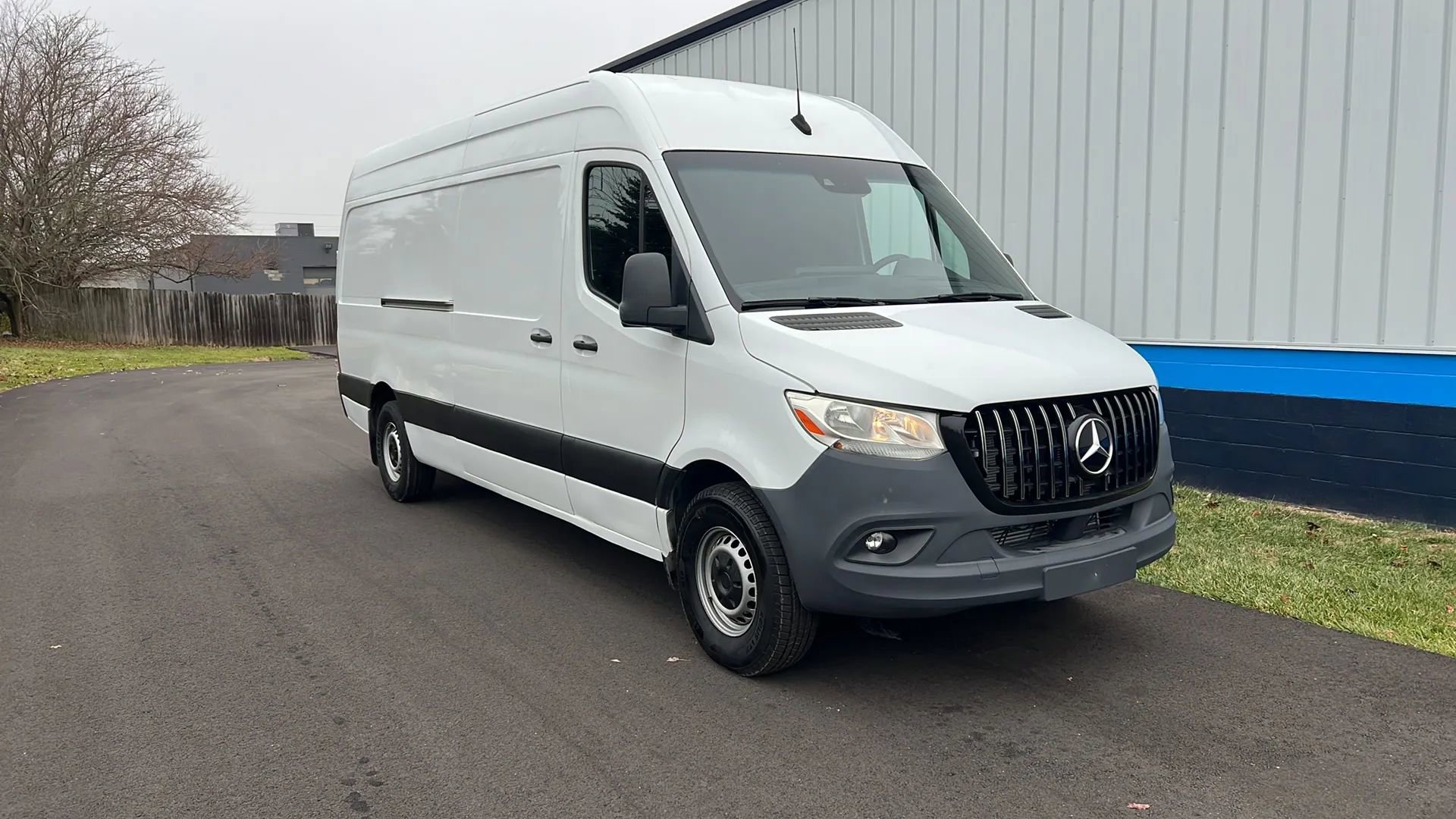 Used 2020 Freightliner Sprinter 2500 image 3