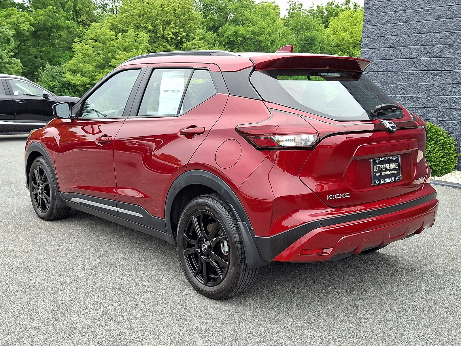 Certified 2024 Nissan Kicks SR w/ SR Premium Package FWD image 5