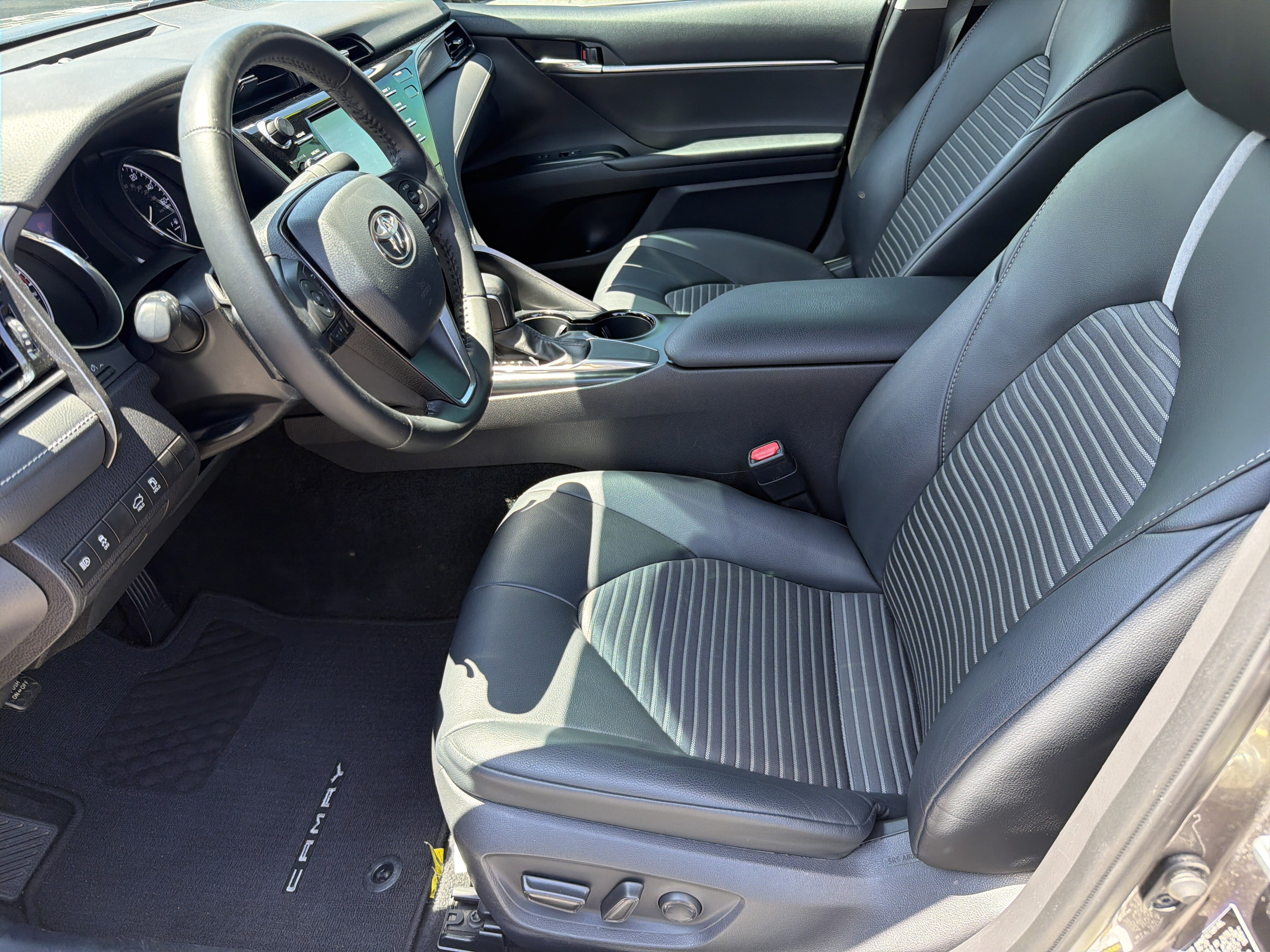 Certified 2020 Toyota Camry SE w/ Convenience Package FWD image 19