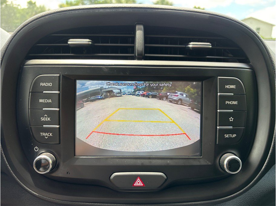 Used 2020 Kia Soul LX FWD image 22