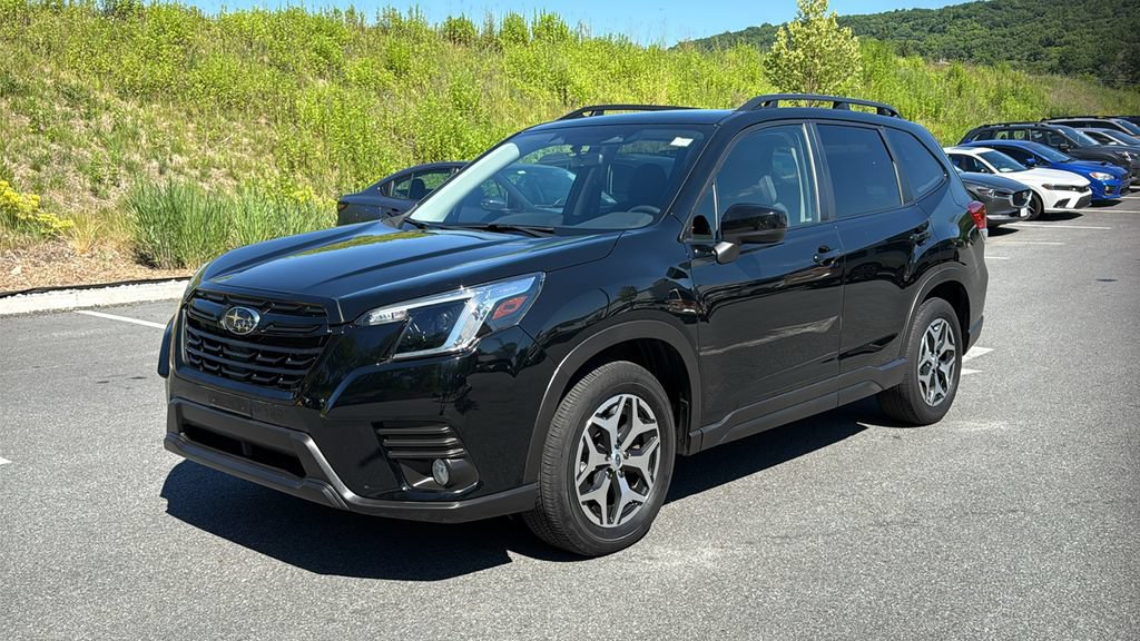Certified 2023 Subaru Forester Premium AWD/4WD image 3