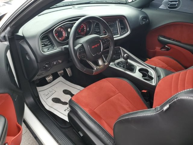 Used 2015 Dodge Challenger SRT Hellcat RWD image 12