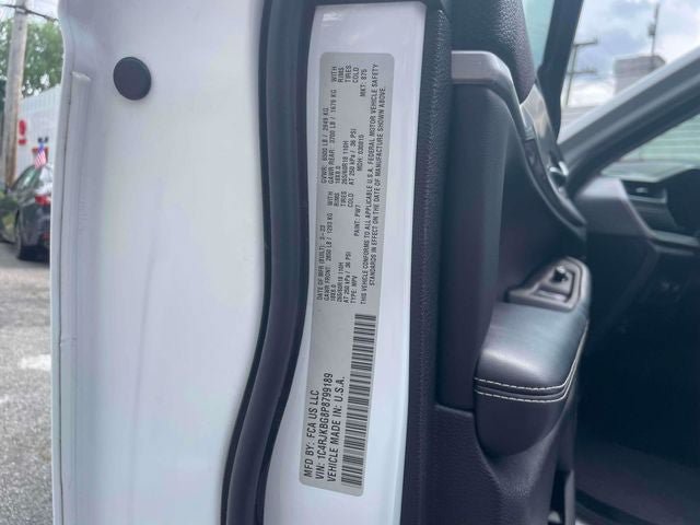 Used 2023 Jeep Grand Cherokee L Limited AWD/4WD image 22