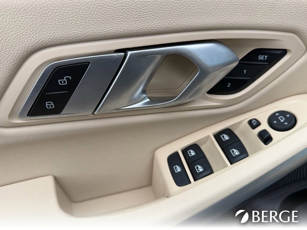 Used 2021 BMW 330e xDrive w/ Convenience Package image 25