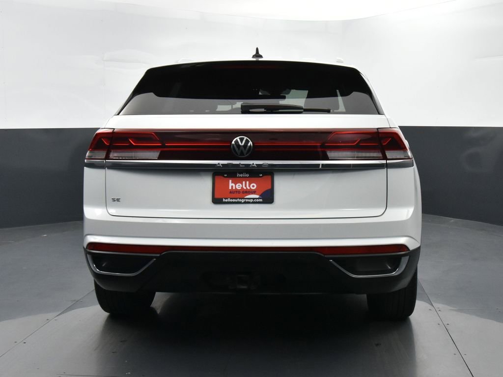 Used 2024 Volkswagen Atlas Cross Sport SE image 44