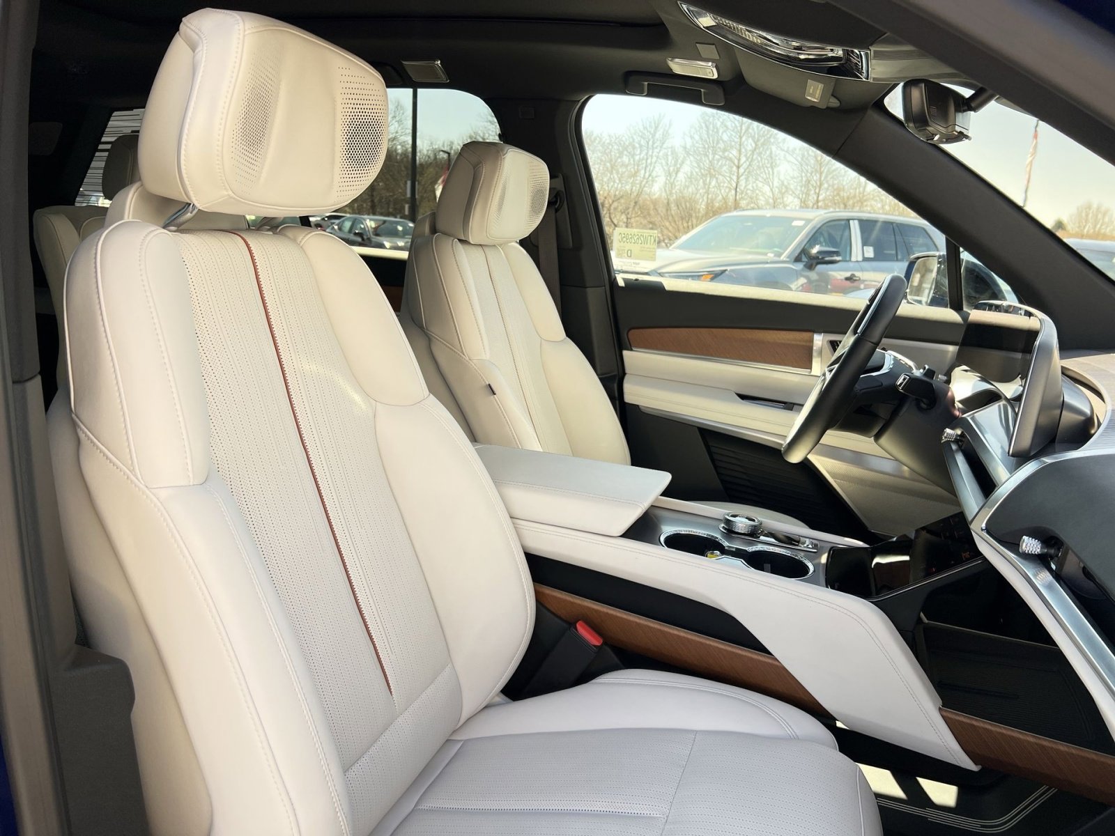 Used 2026 Cadillac Vistiq Sport image 28