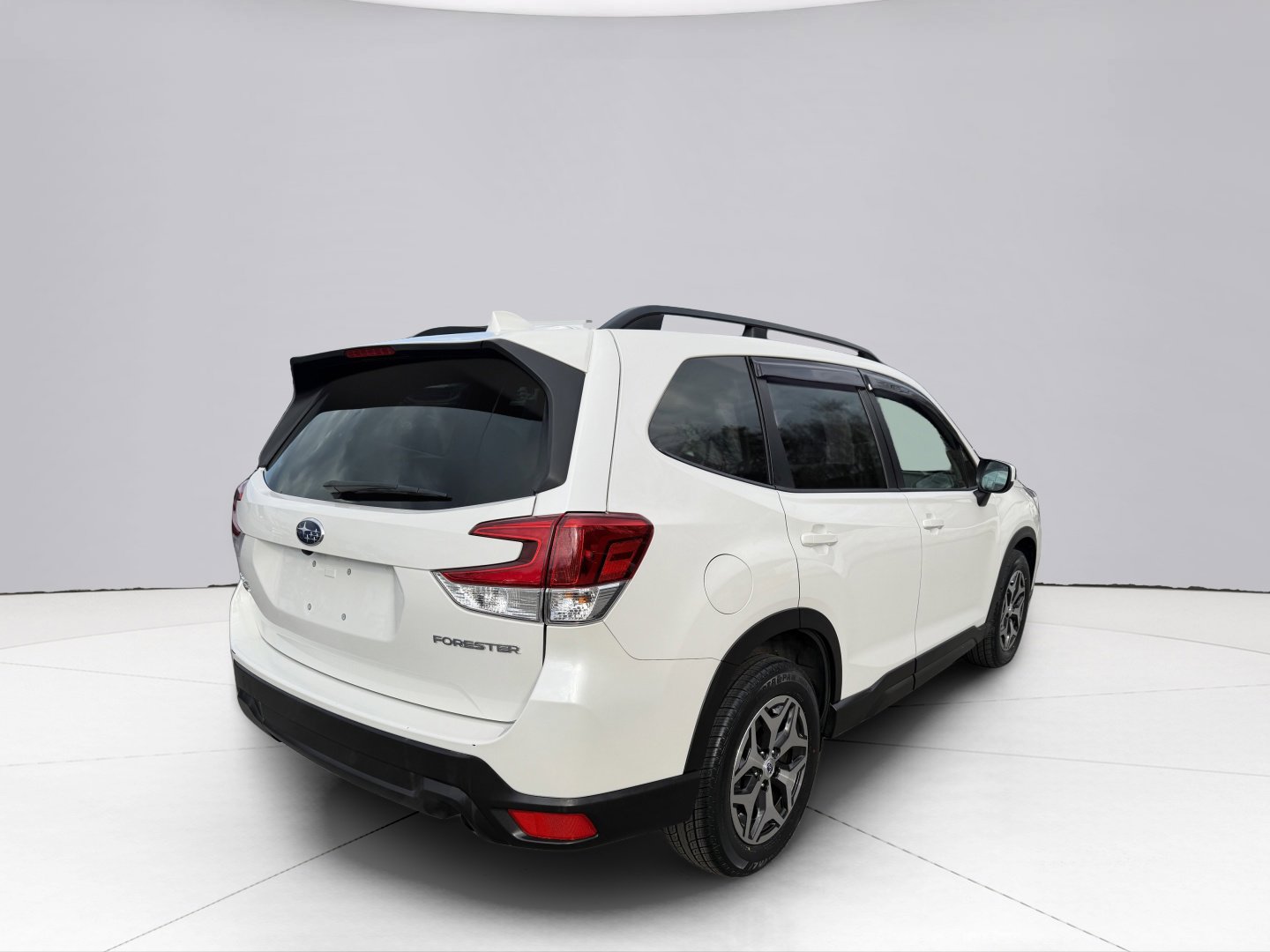 Used 2019 Subaru Forester Premium AWD/4WD image 14