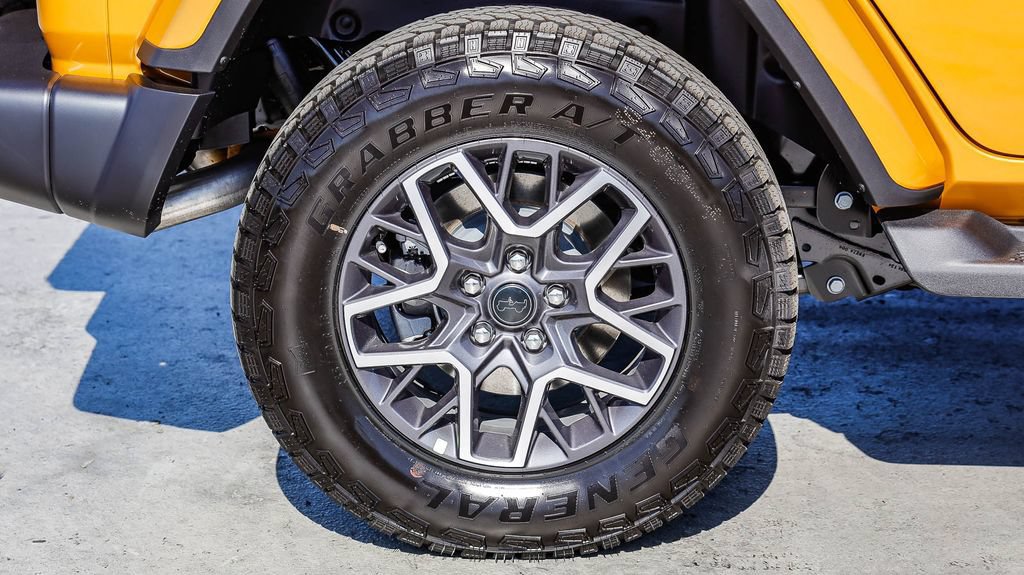 New 2026 Jeep Wrangler Unlimited Sahara AWD/4WD image 12