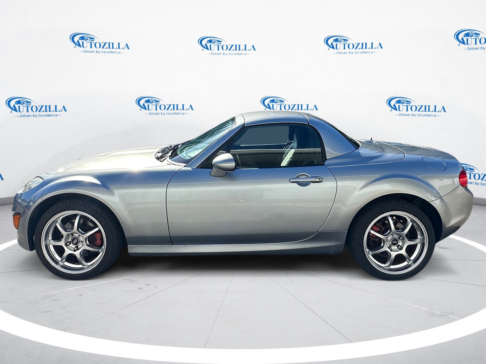 Used 2009 MAZDA MX-5 Miata Grand Touring RWD image 2
