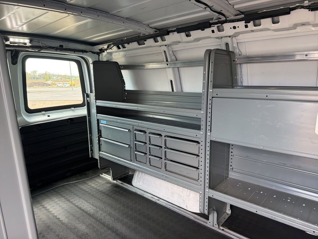 Used 2020 Chevrolet Express 2500 w/ Driver Convenience Package RWD image 29