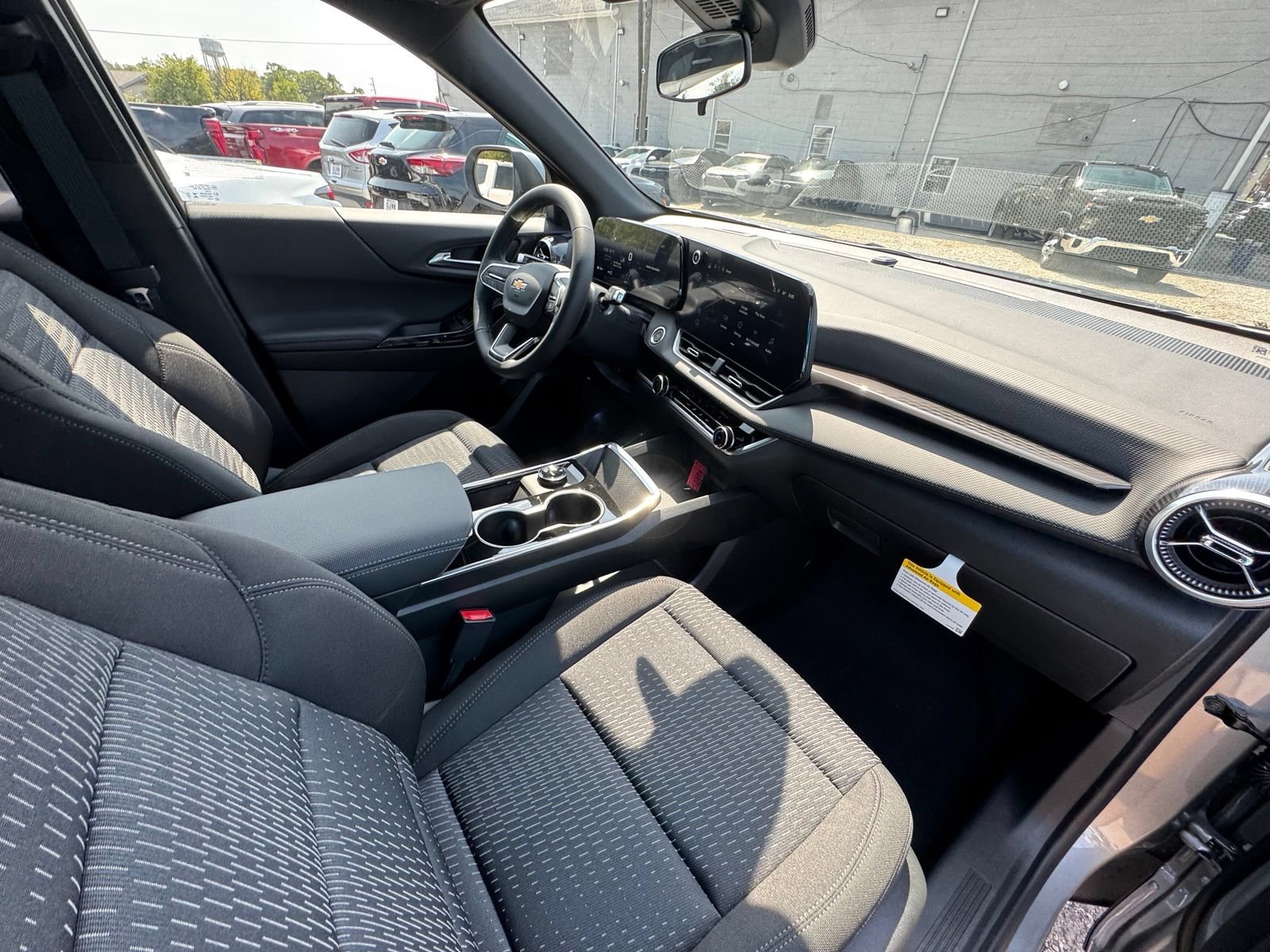 New 2027 Chevrolet Equinox LT AWD/4WD image 34