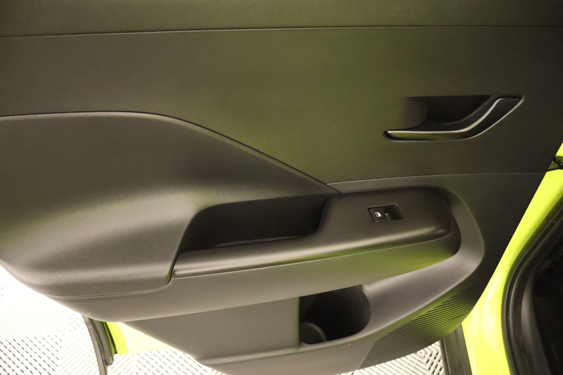 Used 2024 Hyundai Kona SEL w/ Convenience Package image 16