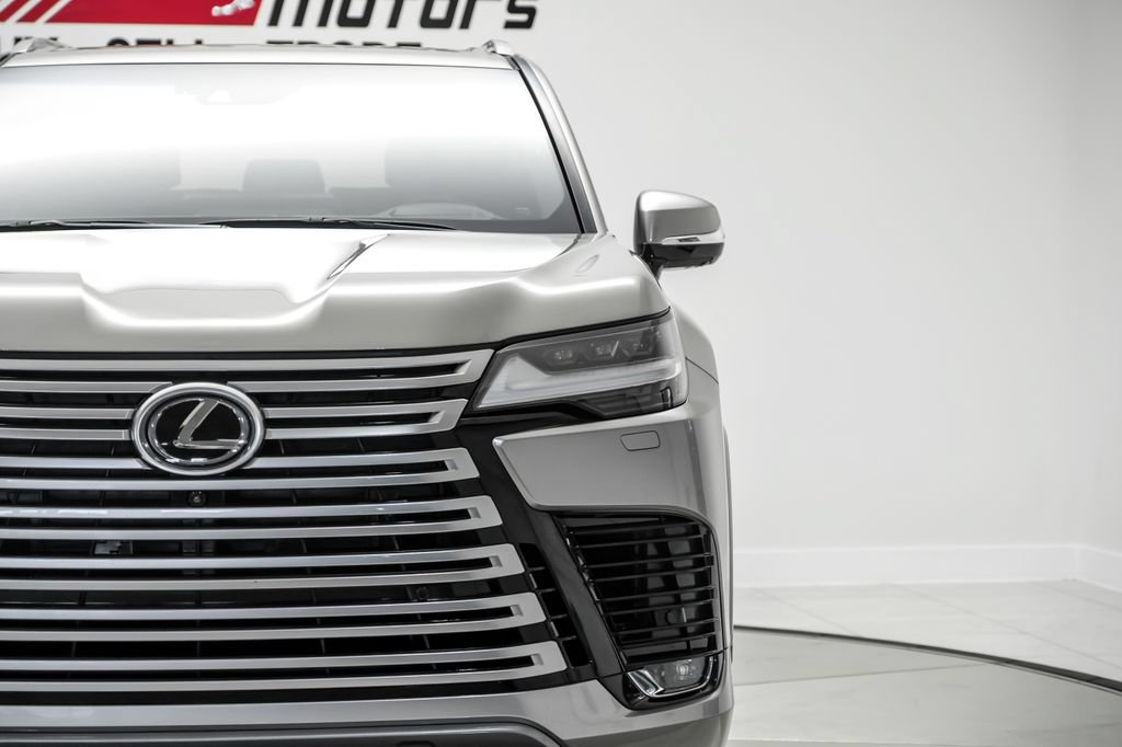 Used 2022 Lexus LX 600 4WD w/ Luxury Package image 51