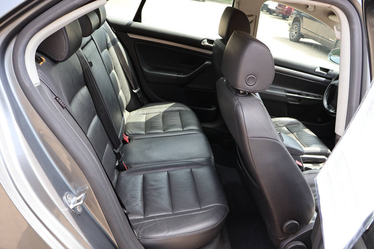 Used 2006 Volkswagen Jetta TDI FWD image 28