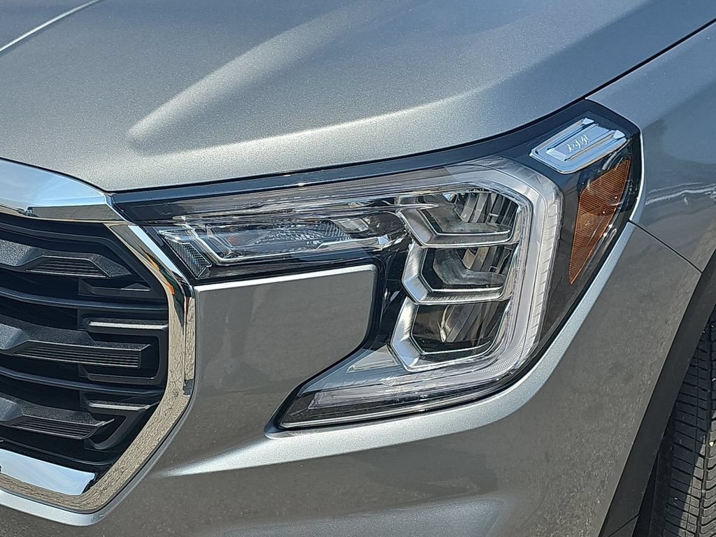 Certified 2024 GMC Terrain SLE w/ Driver Convenience Package AWD/4WD image 35