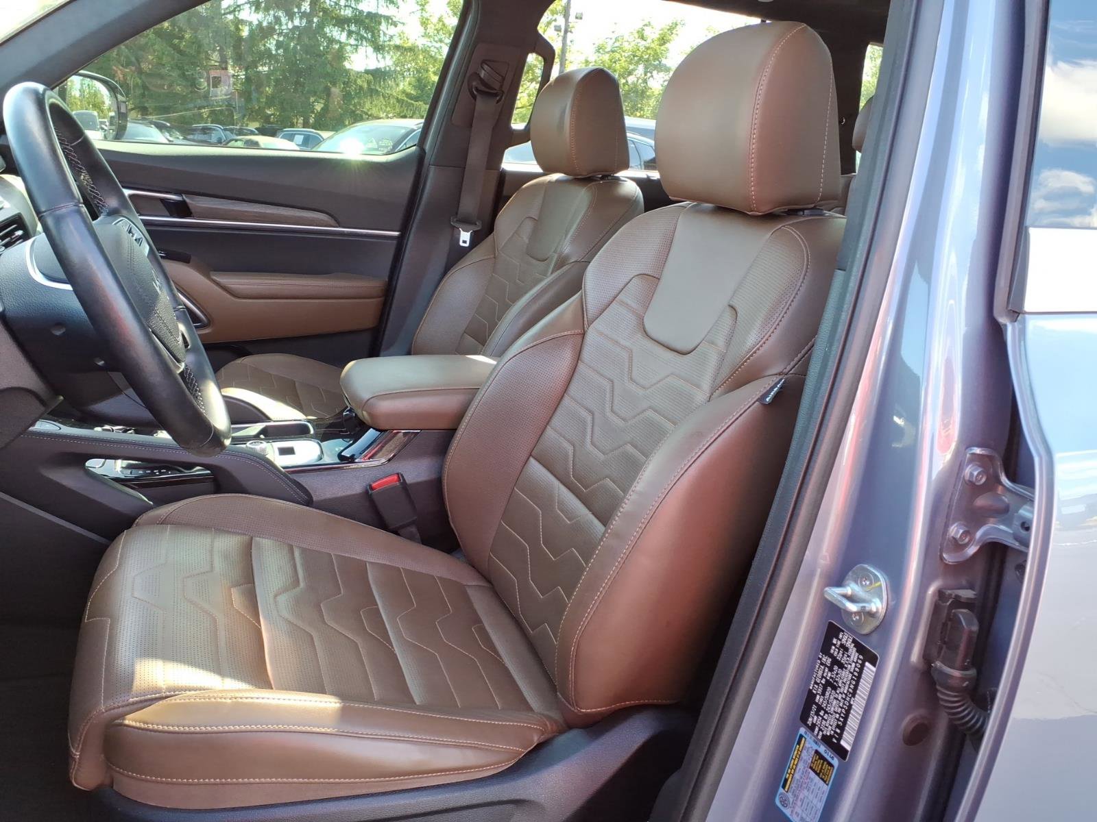 Used 2022 Kia Telluride SX w/ SX Prestige Package AWD/4WD image 12