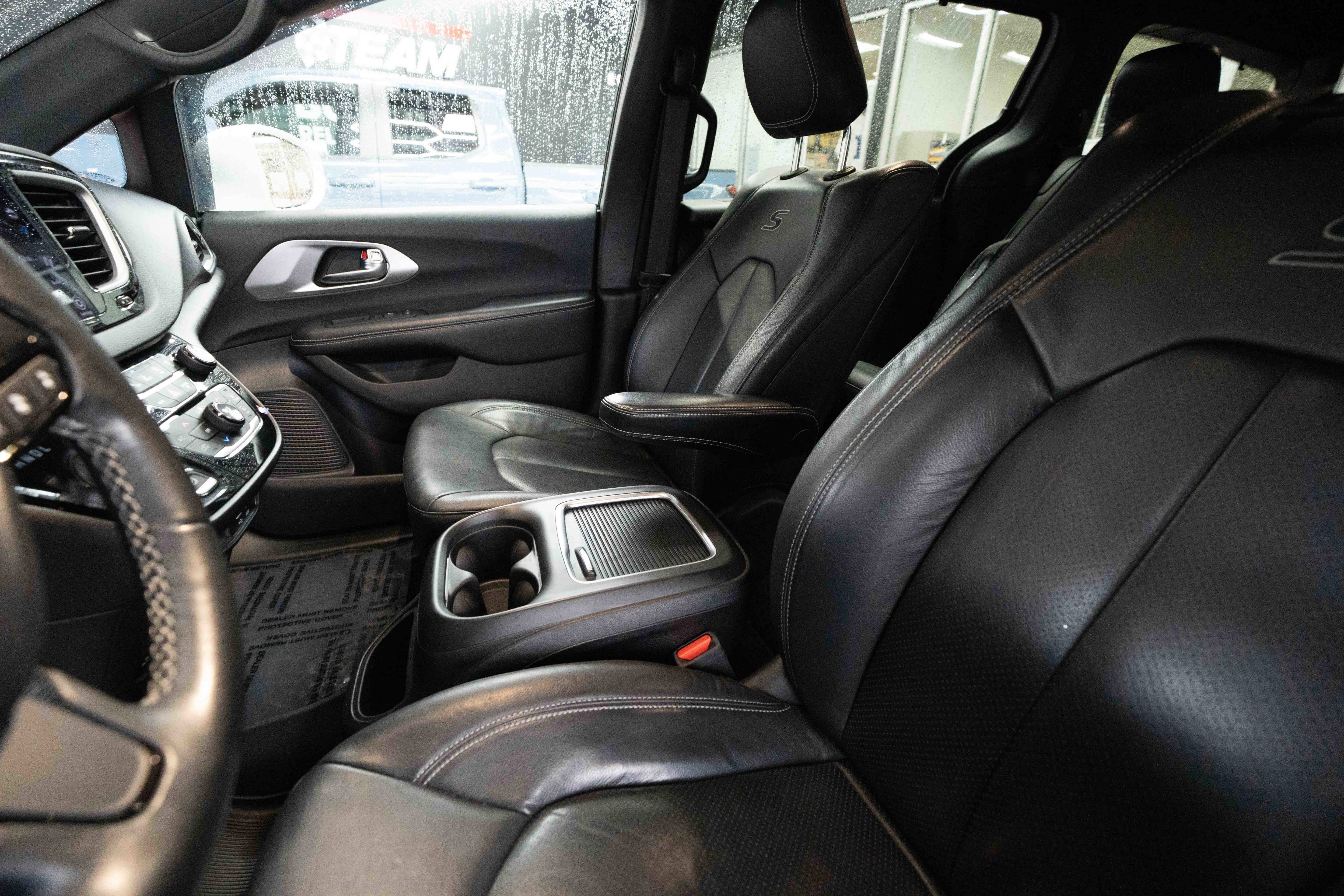 Used 2020 Chrysler Pacifica Touring-L Plus w/ Advanced Safetytec Group image 10