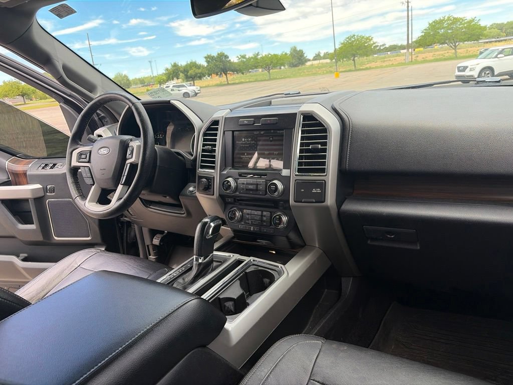 Used 2015 Ford F150 Lariat w/ Equipment Group 502A Luxury AWD/4WD image 29