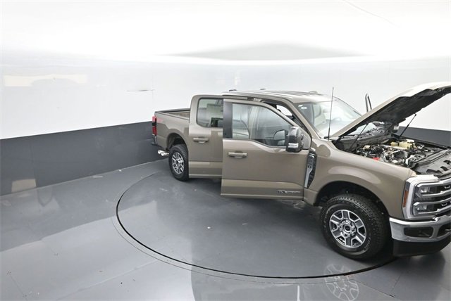 New 2026 Ford F250 Lariat w/ FX4 Off-Road Package image 38