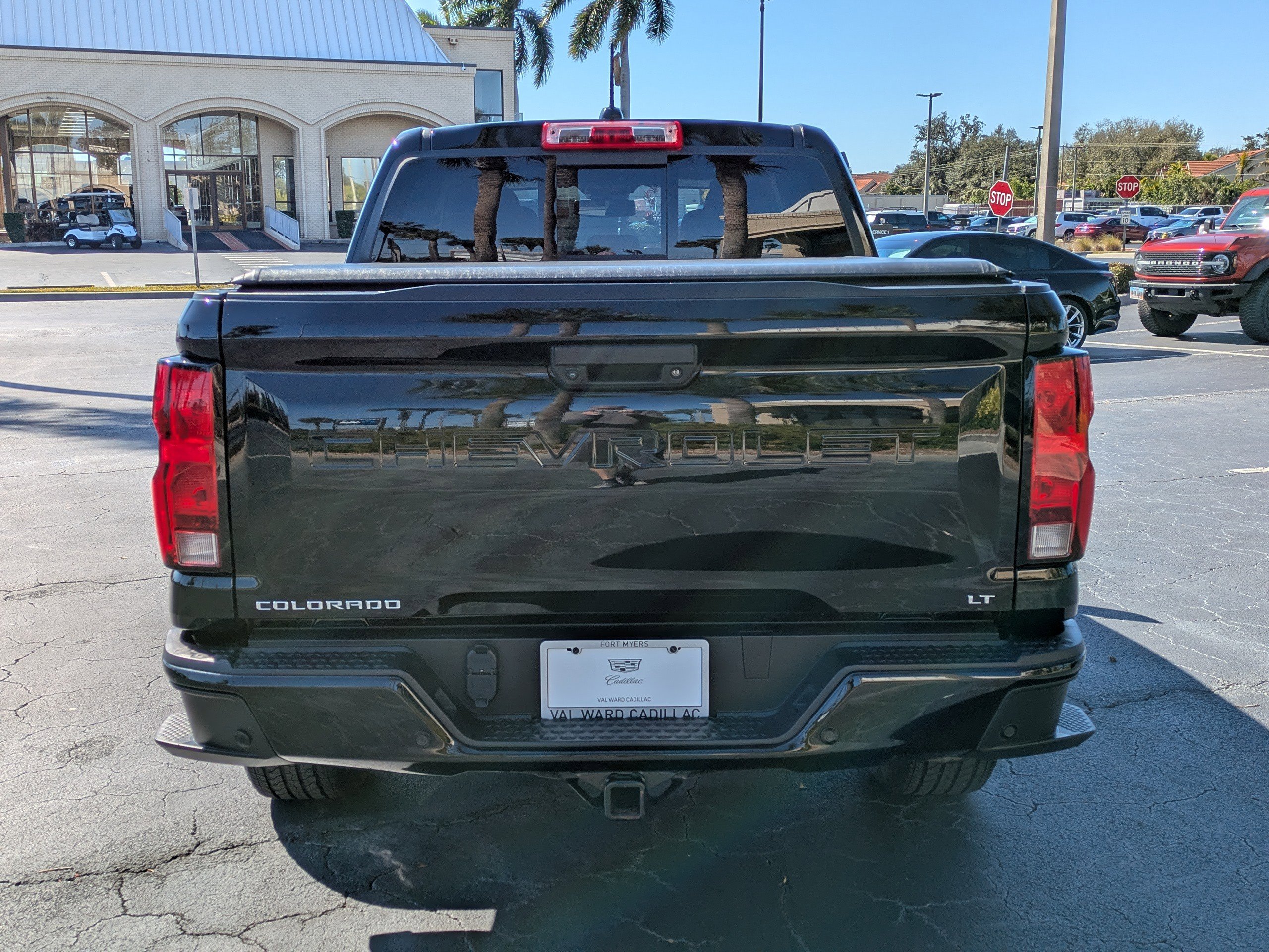 Used 2023 Chevrolet Colorado LT w/ LT Convenience Package II image 5