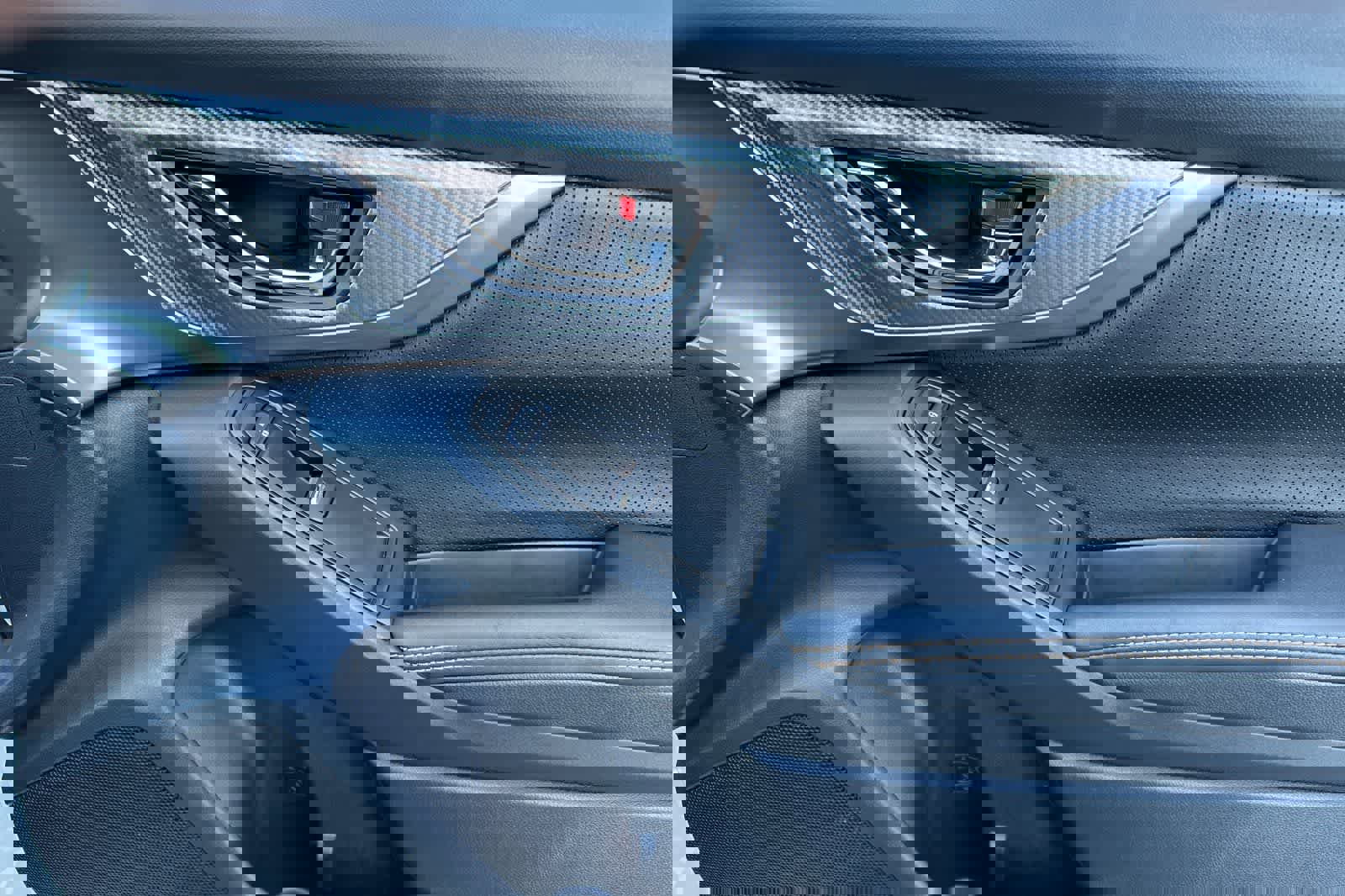 Used 2023 Subaru Crosstrek 2.5i Limited w/ Moonroof Package image 18